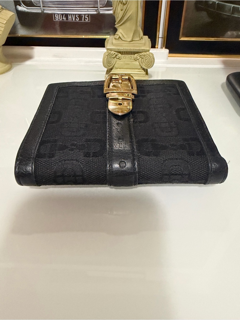 Authentic Gucci Black Signature wallet with Gold Snap. Free COA,insert,chain. - Picture 5 of 17